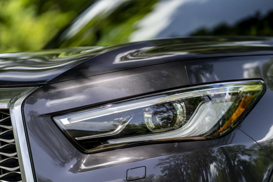 Детали экстерьера Infiniti QX80 5.6 Limited 2018 года  (NA) (фото 31 из 45)